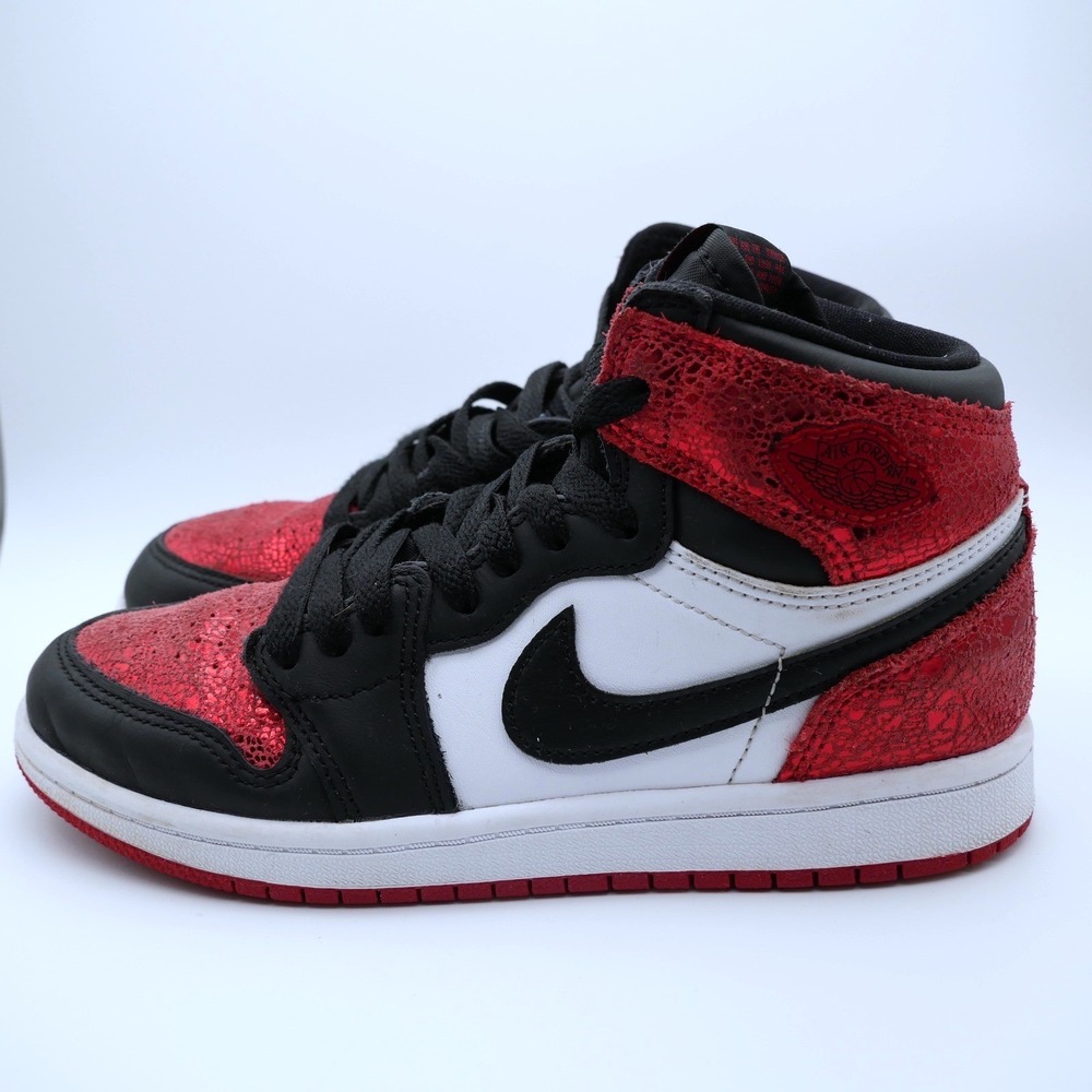 Nike Air Jordan 1 Retro High OG Satin Bred Kids Shoes FD2597-602 Size 2.5Y - Picture 4 of 6